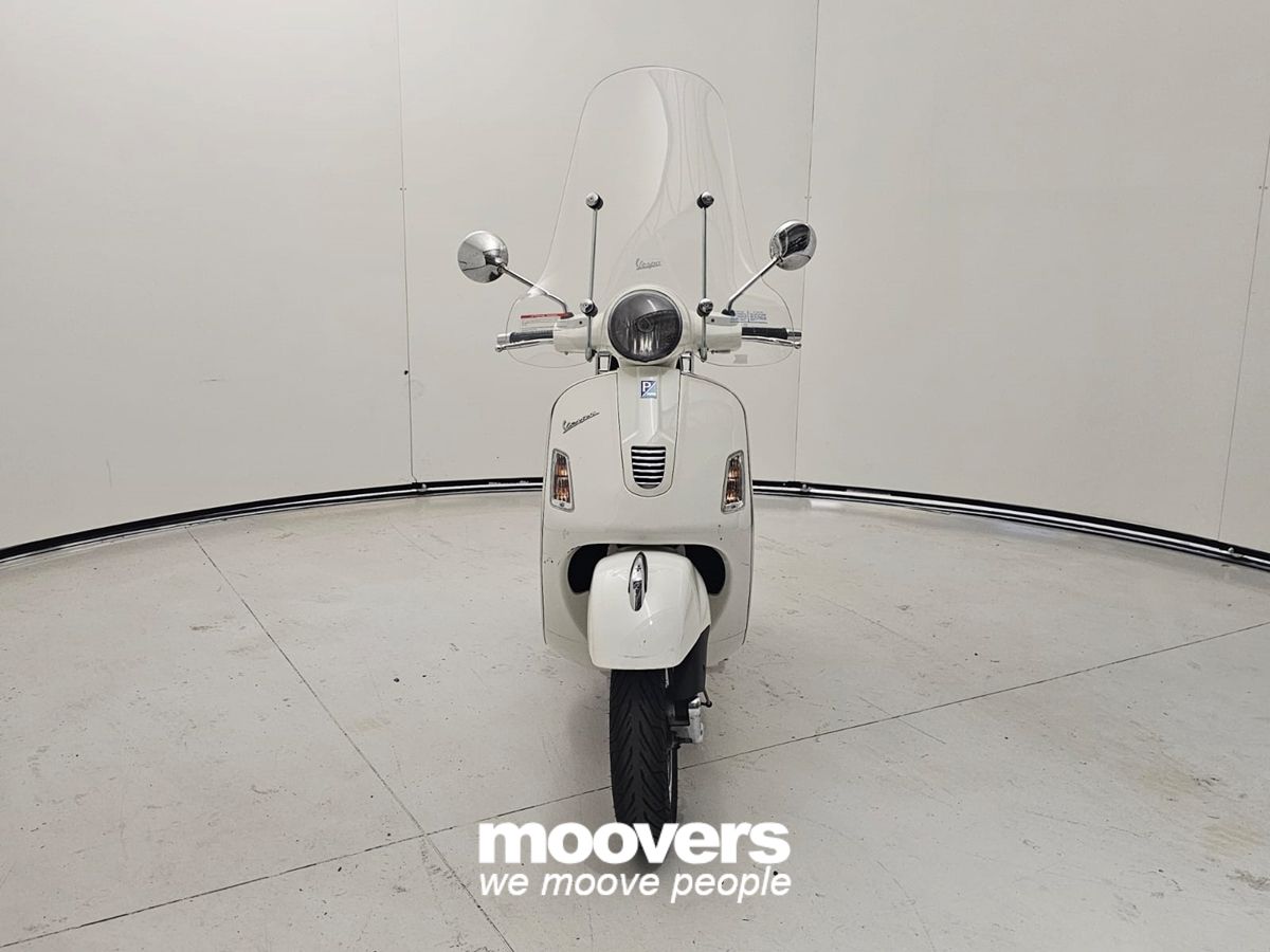VESPA GTS 300 SUPER
