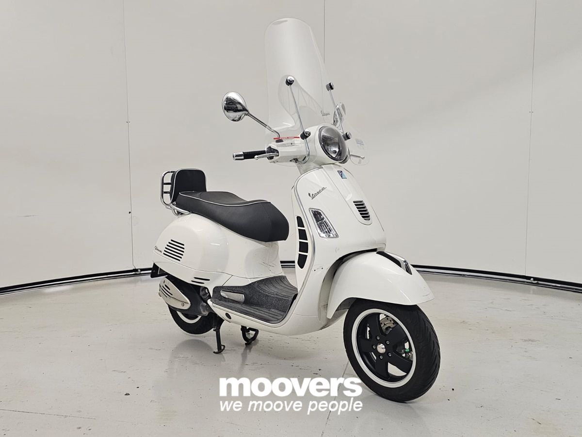 VESPA GTS 300 SUPER
