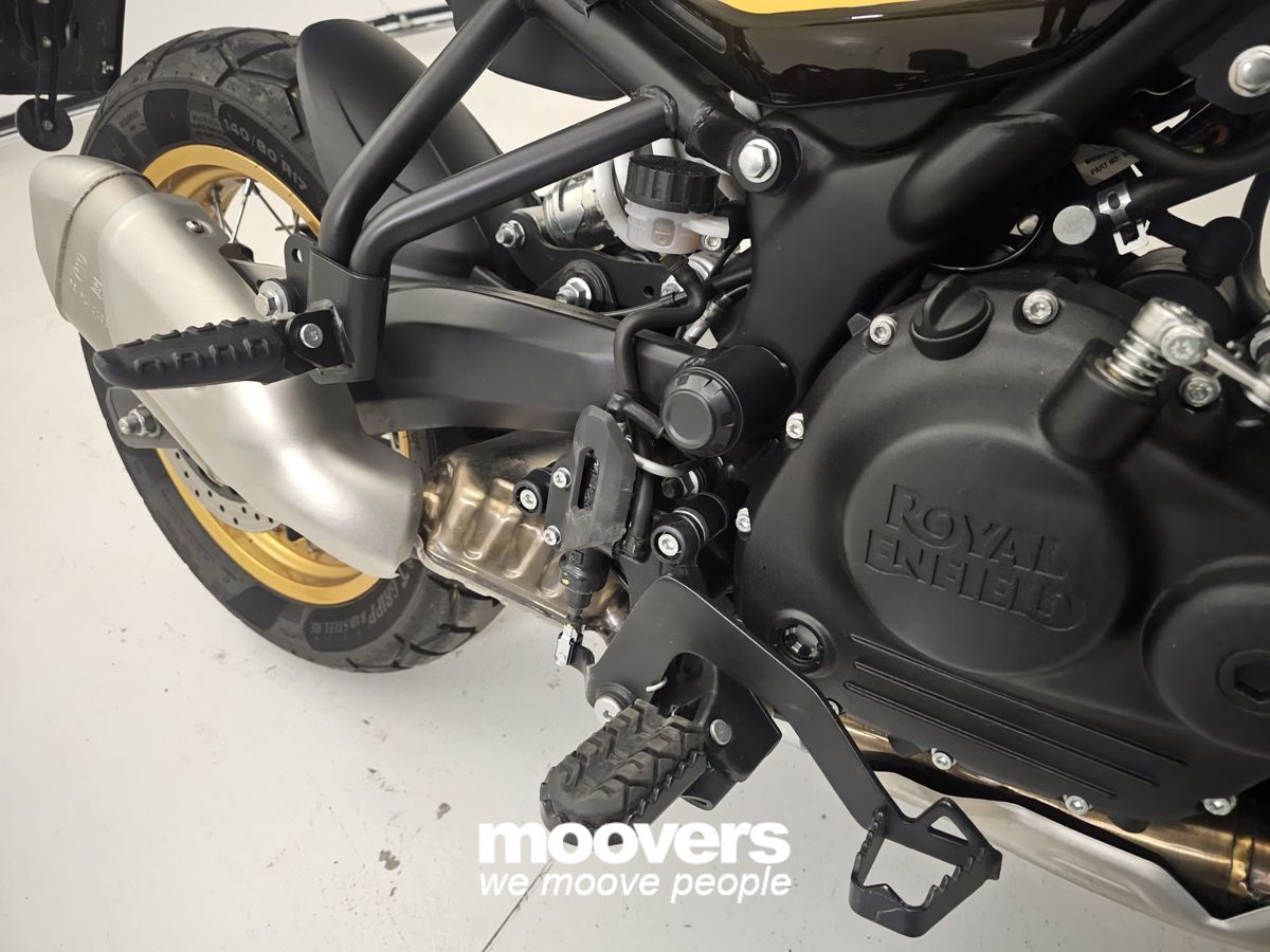 ROYAL ENFIELD HIMALAYAN 452