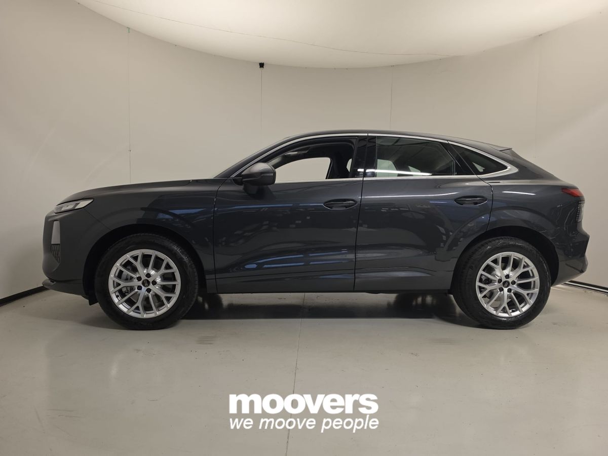 AUDI Q3 SPB TDI 110 kW S tronic Business Advanced