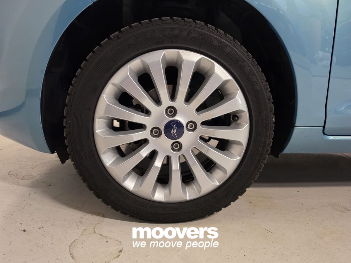 FORD Ka+ 1.2 8V 69CV Titanium