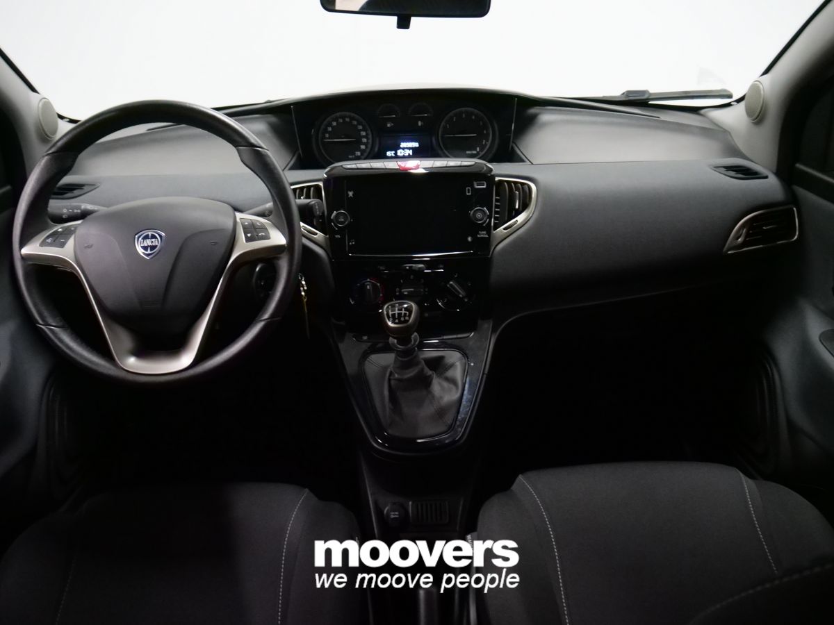 Lancia Ypsilon 1.0 FireFly 5 porte S&S Hybrid Platino 