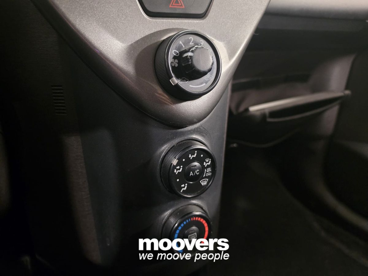 Toyota iQ 1.0 CVT 
