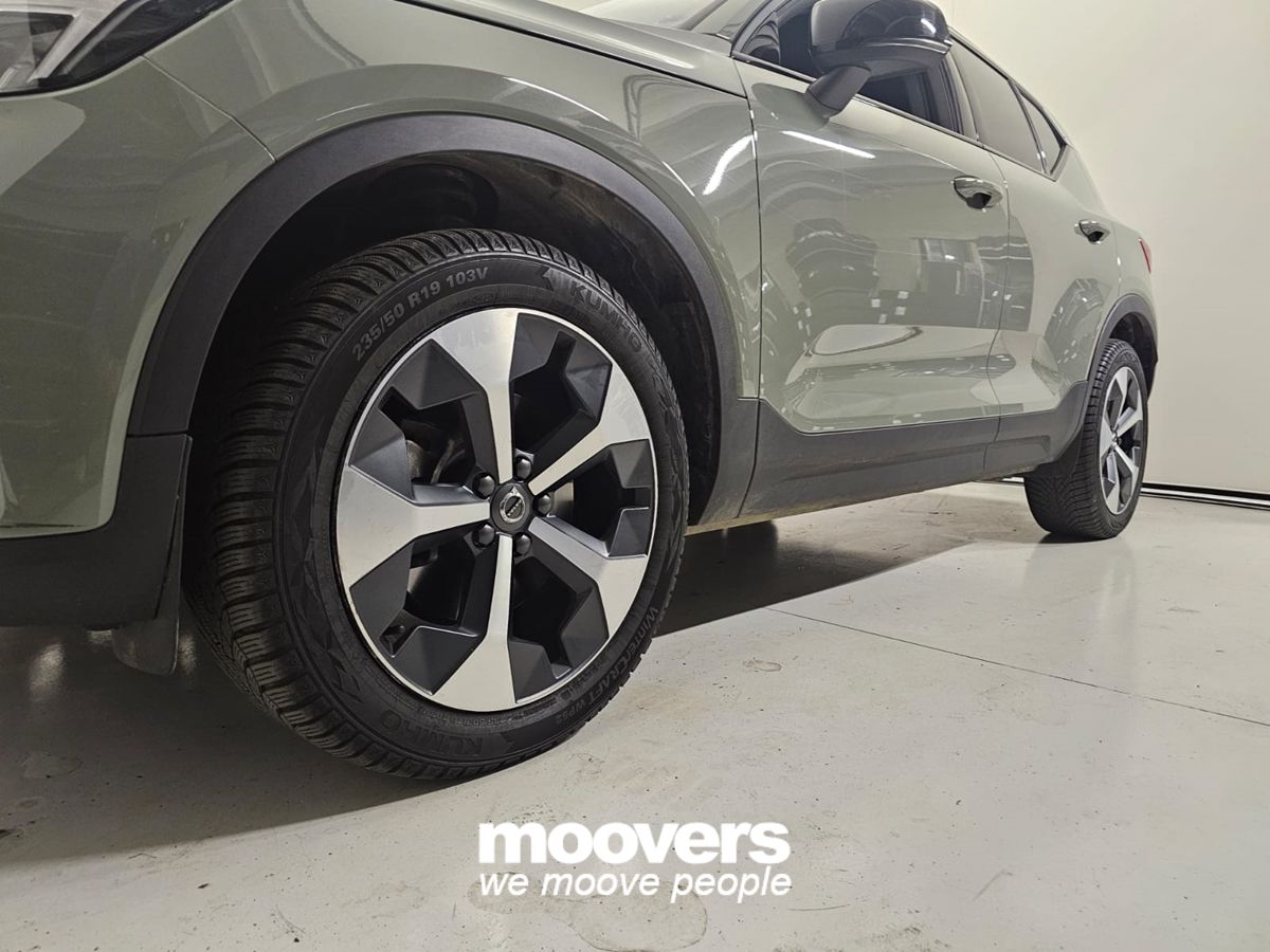 Volvo XC40 B3 automatico Plus Dark