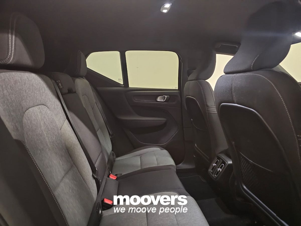 Volvo XC40 B3 automatico Plus Dark