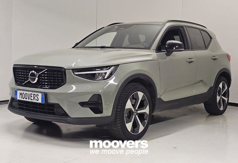 Volvo XC40 B3 automatico Plus Dark