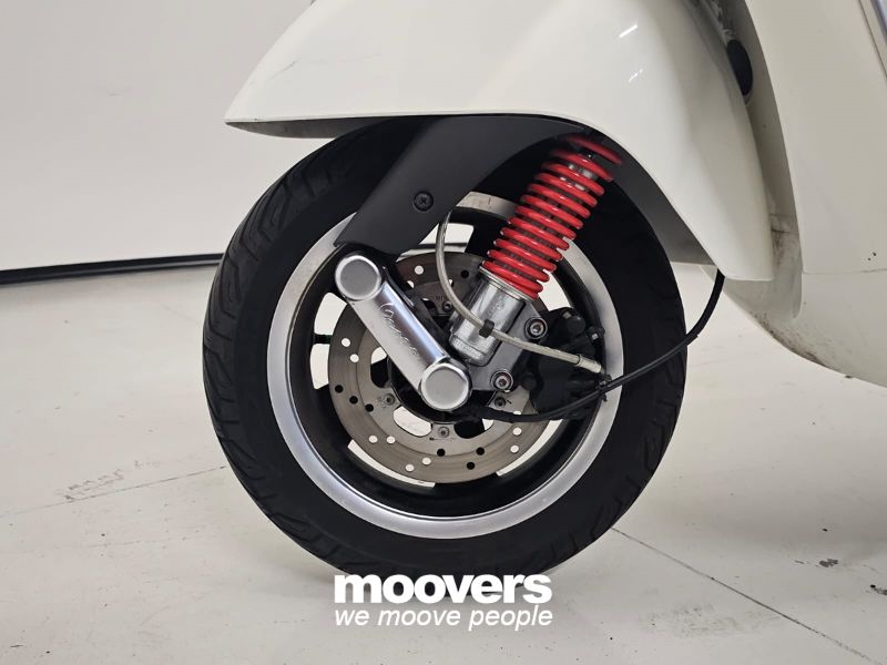 VESPA GTS 300 SUPER