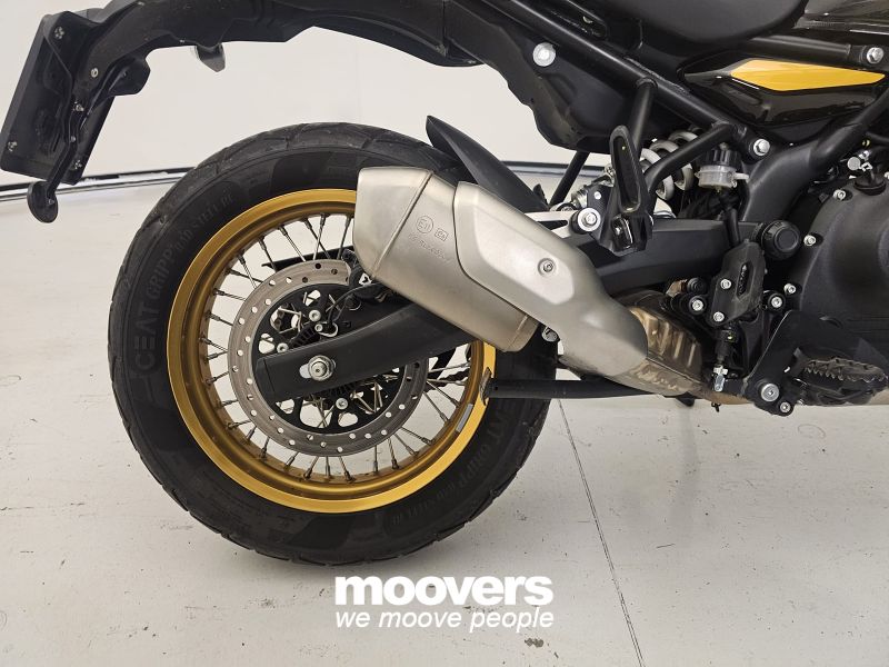 ROYAL ENFIELD HIMALAYAN 452