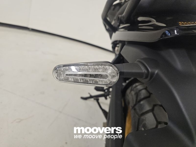 ROYAL ENFIELD HIMALAYAN 452