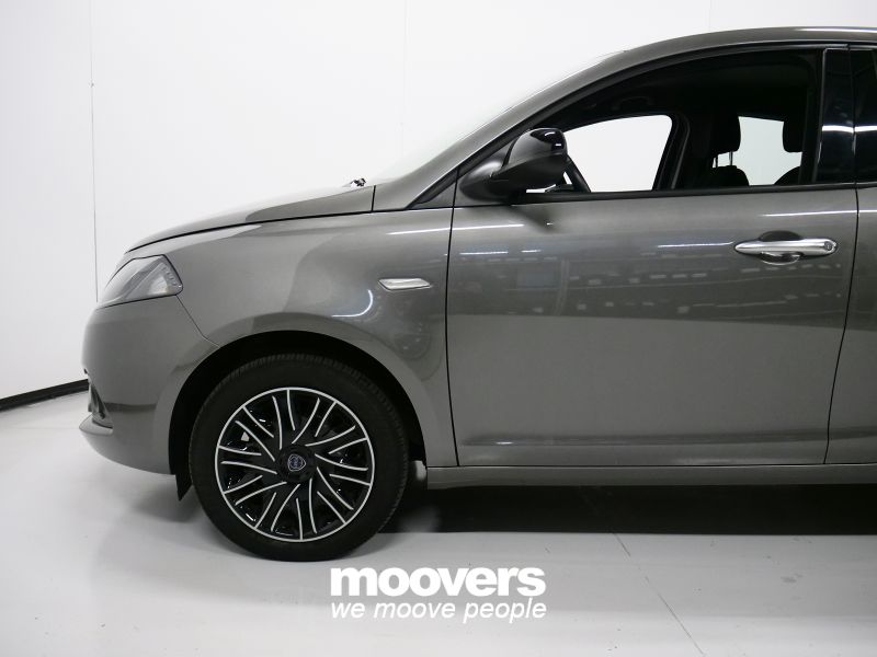 Lancia Ypsilon 1.0 FireFly 5 porte S&S Hybrid Platino 