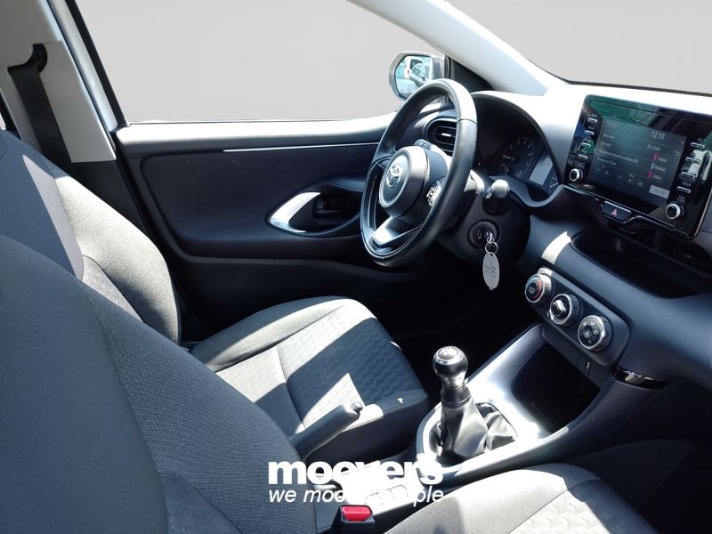 TOYOTA Yaris 1.0 5 porte Active