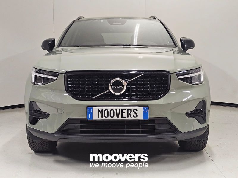 Volvo XC40 B3 automatico Plus Dark