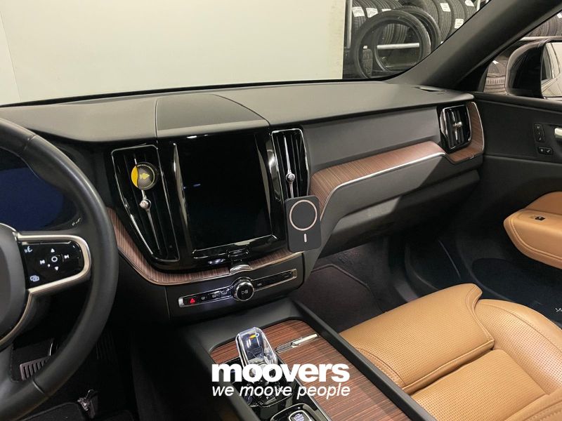VOLVO XC60 B5 (d) AWD automatico Plus Dark