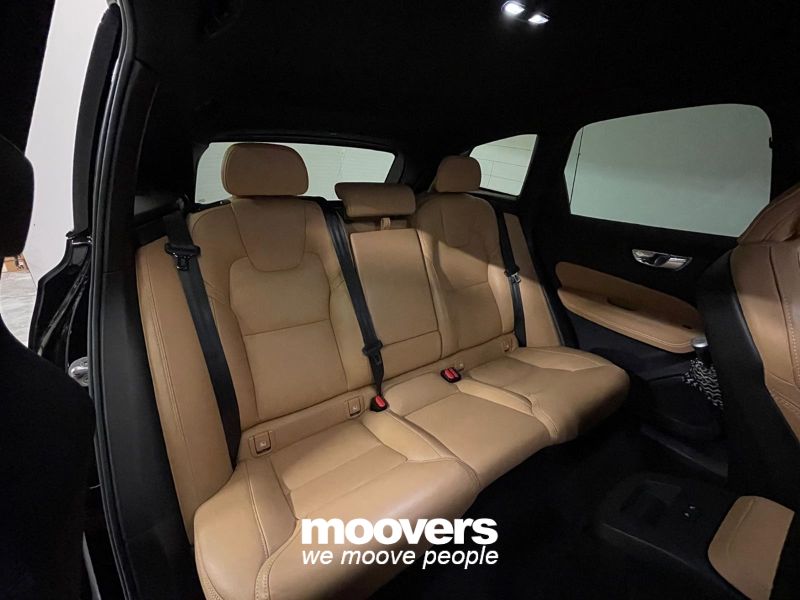 VOLVO XC60 B5 (d) AWD automatico Plus Dark